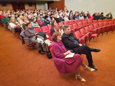 Babica podaj mi roko (2)